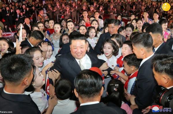 کیم و همسرش در جشن بزرگ سالگرد تأسیس کره شمالی