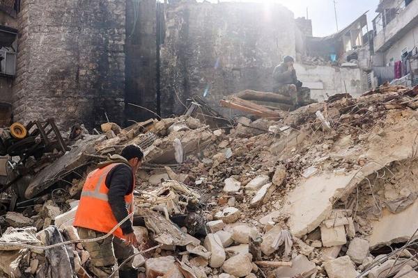 18 مصدوم در زلزله سراب آذربایجان شرقی، 50 خانه دچار ترک خوردگی دیوار شدند